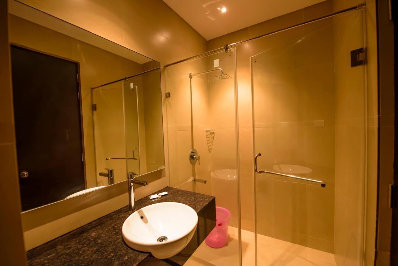 Hotel Annamalai Bahur Kültér fotó